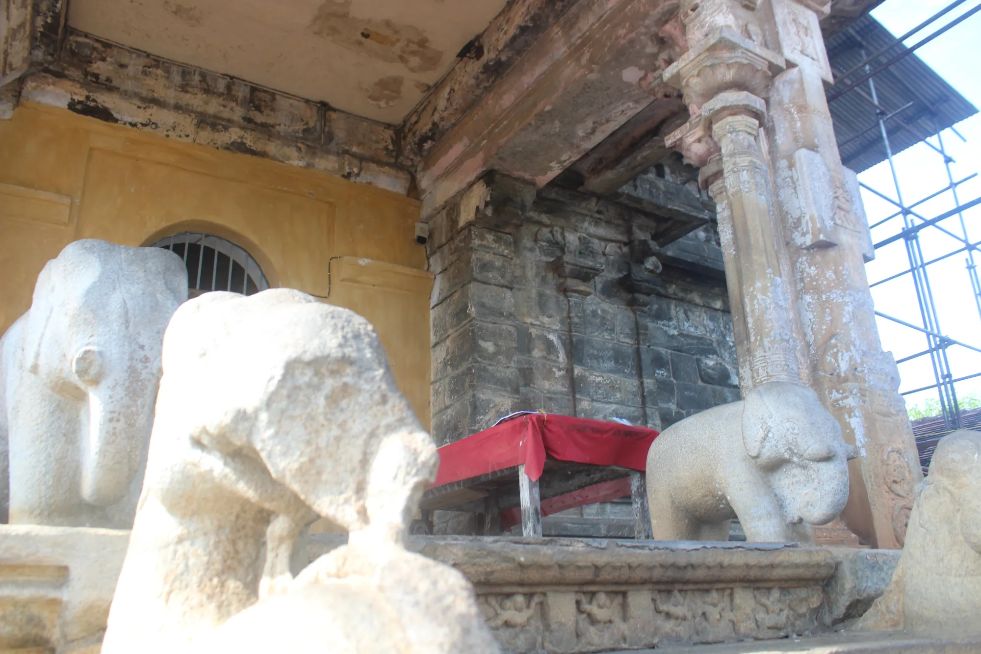 Stone pillars and carvings the shrine in Gadaladeniya Temple, Sri Lanka